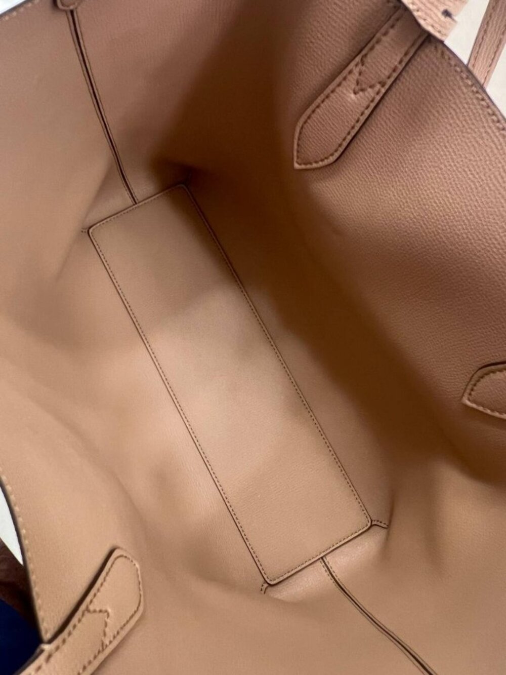 Burberry Medium Reversible House Check & Camel Leather Tote Bag - Picture 5 of 5